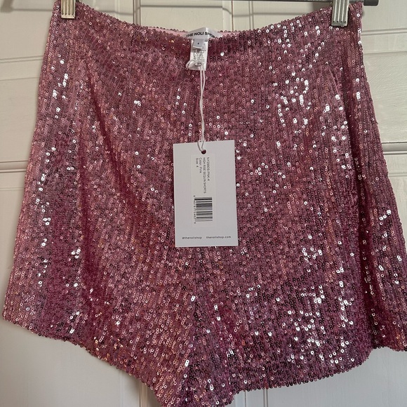NOLISHOP-PINK SEQUIN SHORTS-NWT - Picture 5 of 7